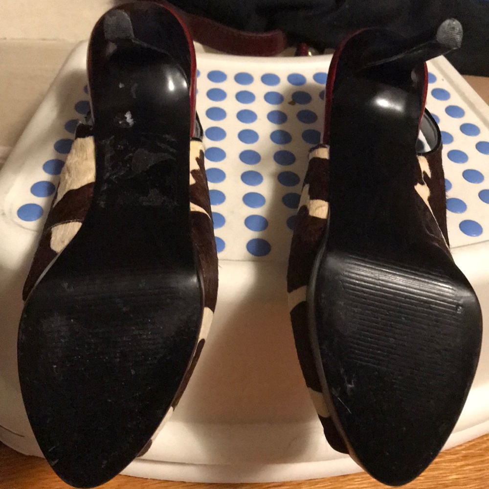 Shoes - Picture 4 of 5